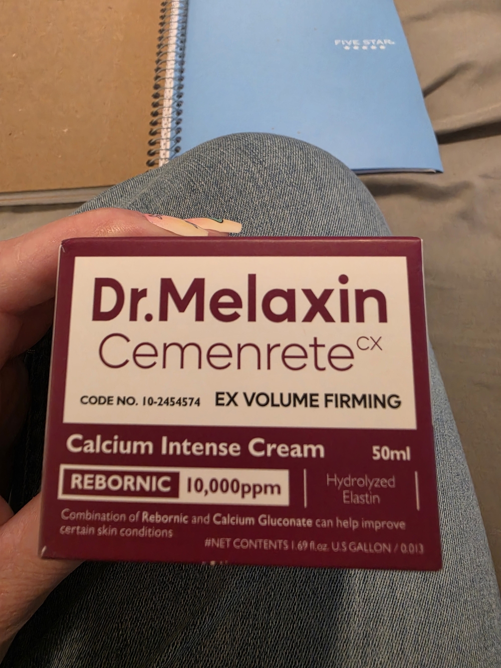 Dr.Melaxin Cementrete CX Cream - Burgundy & White